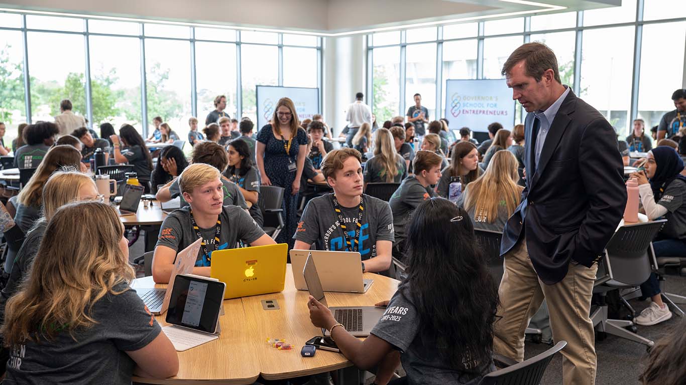 Gov. Andy Beshear Visits Governor’s School For Entrepreneurs At NKU ...